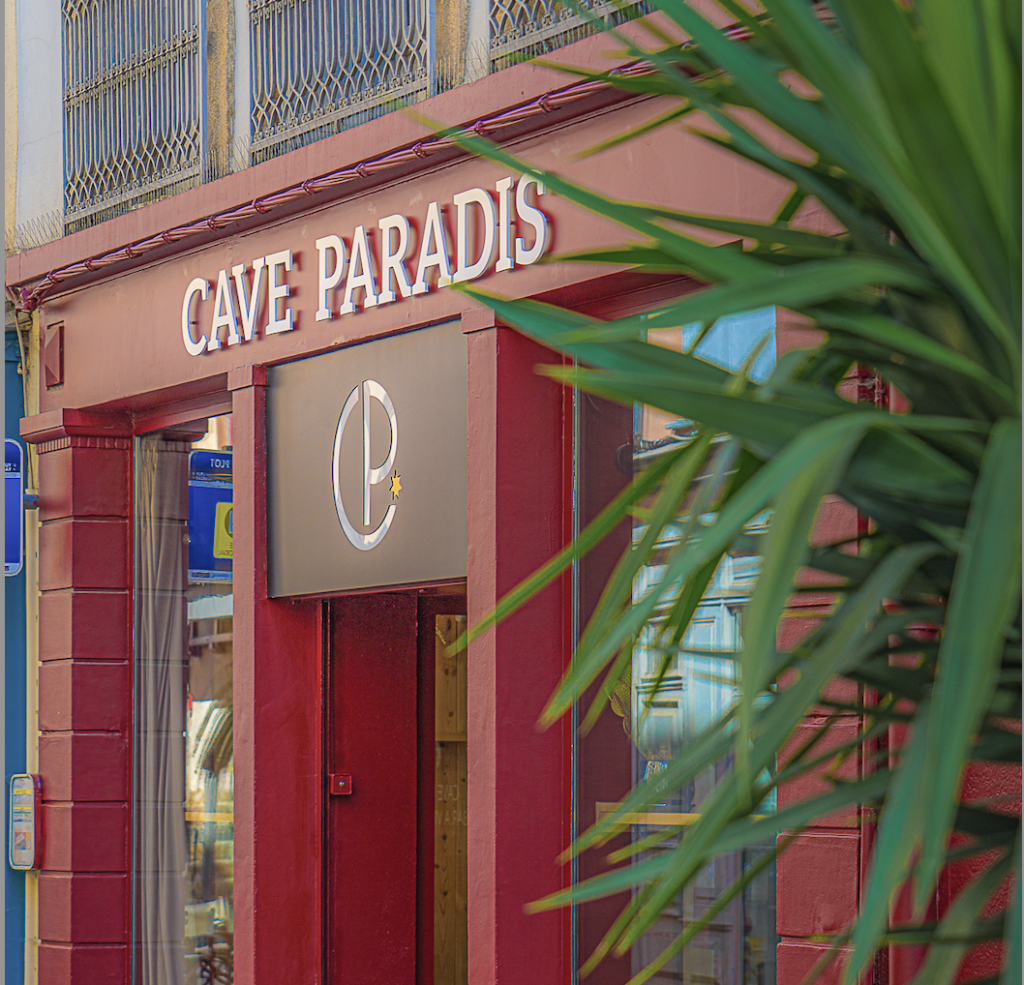 Cave Paradis, une cave indépendante où les vins locaux se découvrent dans une ambiance conviviale